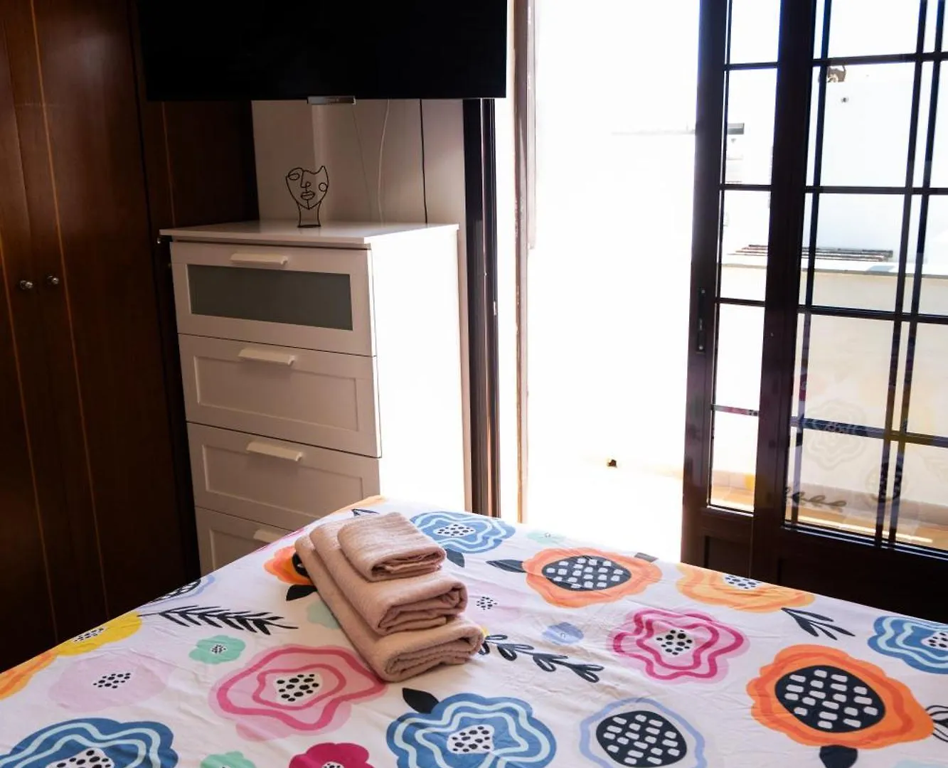 Beautiful And Luxurious Villa With Heated Pool And Free Wi-Fi In Playa Blanca.